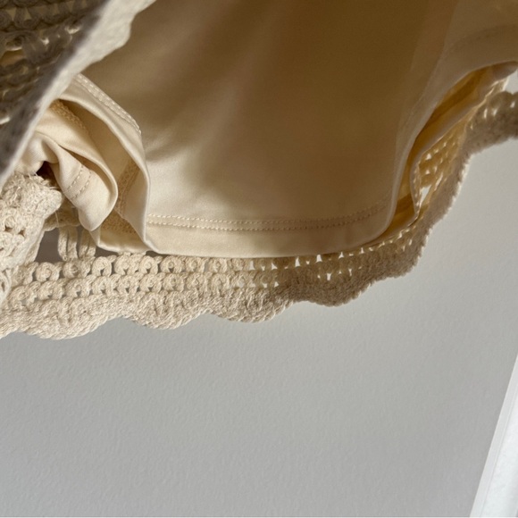 H&M Women's High Waist Cream Crochet Shorts - Picture 8 of 8